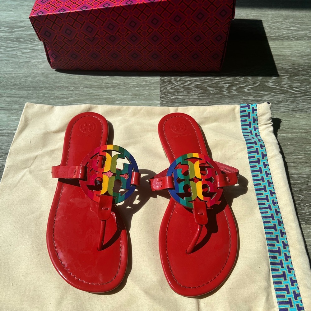 Tory Burch Red Sandals with Multicolor Logo